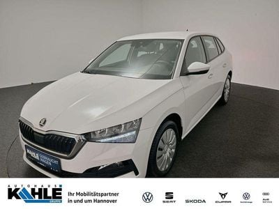 Gebraucht Skoda Scala Cool Plus 95 PS (69 kW) 2022 Candyweiß Kleinwagen