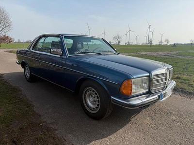 Gebraucht Mercedes 230 109 PS (80 kW) 1978 Coupé