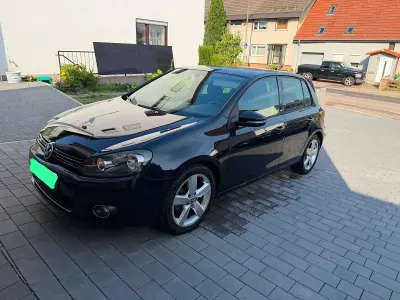 Gebraucht VW Golf VI Style 122 PS (89 kW) 2011 Blau Kleinwagen