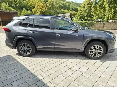 Gebraucht Toyota RAV4 Team 178 PS (130 kW) 2022 Grau SUV