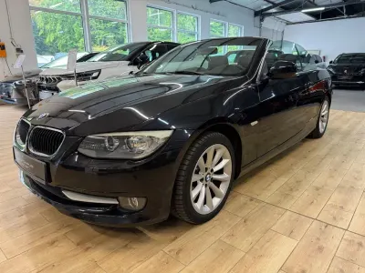 Gebraucht BMW 320 Cabriolet Comfort Edition 170 PS (125 kW) 2010 Schwarz Cabrio