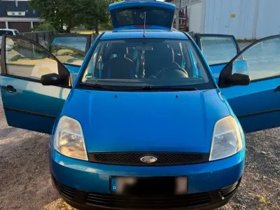 Gebraucht Ford Fiesta 101 PS (74 kW) 2005 Blau Kleinwagen