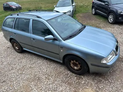 Gebraucht Skoda Octavia Style 116 PS (85 kW) 2002 Blau Kombi