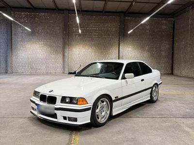 Gebraucht BMW 323 M Sport 170 PS (125 kW) 1996 Weiß Coupé