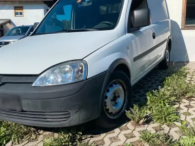 Gebraucht Opel Combo 65 PS (47 kW) 2004 Weiß Van / Kleinbus