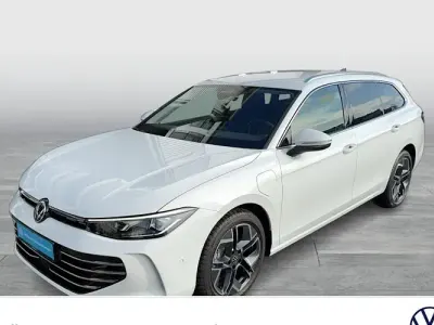 Neu VW Passat Elegance 204 PS (150 kW) 2025 Weiß Kombi