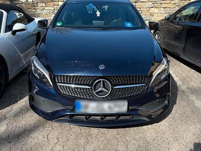 Gebraucht Mercedes A180 AMG 2017 Blau Limousine