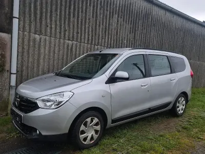 Gebraucht Dacia Lodgy 115 PS (84 kW) 2013 Van / Kleinbus