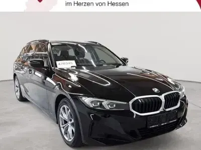 Gebraucht BMW 320 Sport Line 190 PS (139 kW) 2023 Schwarz uni Kombi