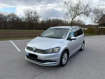 Gebraucht VW Touran Comfortline 116 PS (85 kW) 2019 Silber Van / Kleinbus