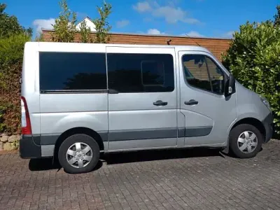 Gebraucht Renault Master 178 PS (130 kW) 2012 Silber Limousine
