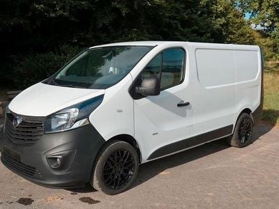 Weiß Gebraucht 2016 Opel Vivaro Van / Kleinbus | 9.499 € (Guter Preis)