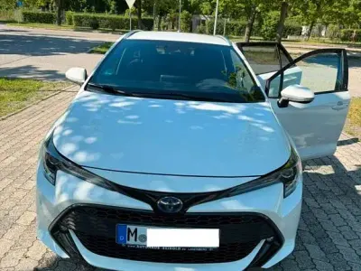 Gebraucht Toyota Corolla Team 184 PS (135 kW) 2020 Weiß Kombi