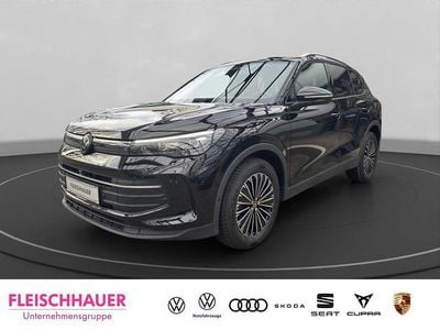 Schwarz Neu 2025 VW Tiguan Goal SUV | 45.470 €