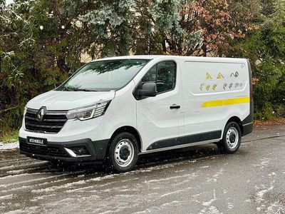 Gletscherweiss Gebraucht 2023 Renault Trafic Komfort Van / Kleinbus | 22.990 €