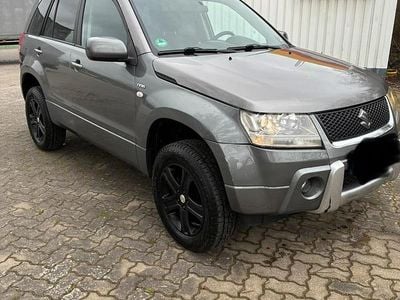 Second-hand Suzuki Grand Vitara 129 CP (94 kW) 2007 Gri SUV