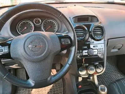 Gebraucht Opel Corsa Edition 87 PS (63 kW) 2010 Schwarz Kleinwagen