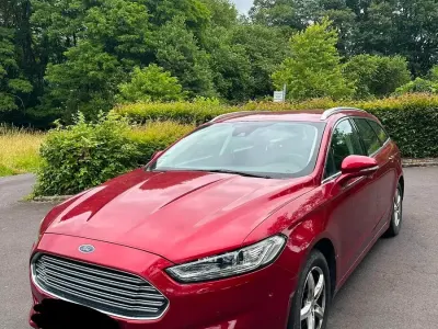 Gebraucht Ford Mondeo 150 PS (110 kW) 2016 Rot Kombi