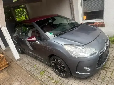 Gebraucht Citroën DS3 92 PS (67 kW) 2010 Grau Kleinwagen