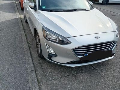 Gebraucht Ford Focus Titanium 125 PS (91 kW) 2020 Silber Limousine