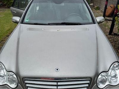 Mercedes C240