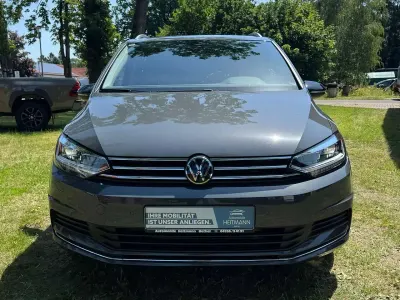 Gebraucht VW Touran Comfortline 150 PS (110 kW) 2025 Delfingrau metallic Van / Kleinbus