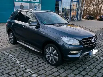 Gebraucht Mercedes ML350 258 PS (189 kW) 2013 Grau SUV