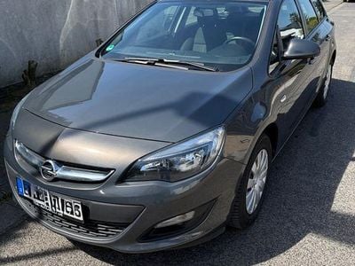 Usado Opel Astra Innovation 110 HP (80 kW) 2015 Cinzento Carrinha