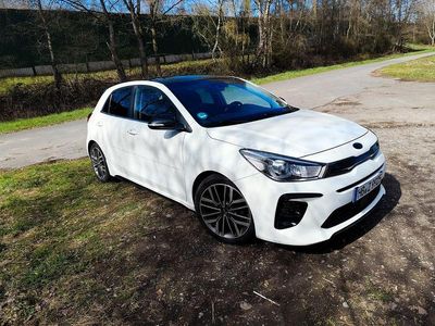 Gebraucht Kia Rio GT-Line 120 PS (88 kW) 2018 Schwarz Limousine