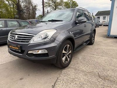 Gebraucht SsangYong Rexton Quartz 155 PS (114 kW) 2015 Grau SUV
