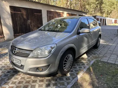Gebraucht Opel Astra 105 PS (77 kW) 2007 Limousine