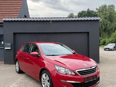 Rot Gebraucht 2016 Peugeot 308 Style Limousine | 6.499 € (Fairer Preis)