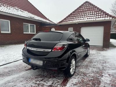 Schwarz Gebraucht 2010 Opel Astra GTC Coupé | 2.500 € (Guter Preis)