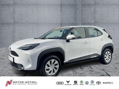 Neu Toyota Yaris Cross Business Edition 116 PS (85 kW) 2025 Weiß SUV