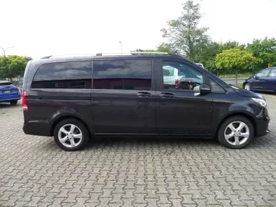 Gebraucht Mercedes V220 Sport 163 PS (119 kW) 2022 Graphitgrau Van / Kleinbus