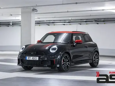 Gebraucht Mini John Cooper Works 231 PS (169 kW) 2025 Schwarz Kleinwagen