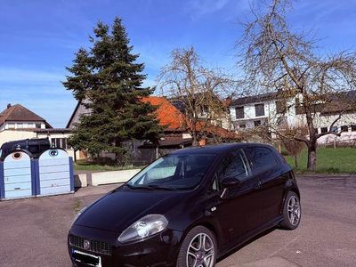 Gebraucht Fiat Grande Punto 95 PS (69 kW) 2009 Schwarz Kleinwagen