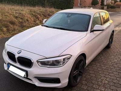 Gebraucht BMW 118 Sport Line 150 PS (110 kW) 2017 Weiß Kleinwagen