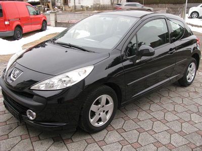 Gebraucht Peugeot 207 Urban Move 95 PS (69 kW) 2008 Schwarz Kleinwagen