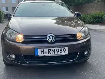 Gebraucht VW Golf VII Style 140 PS (102 kW) 2012 Braun Kombi