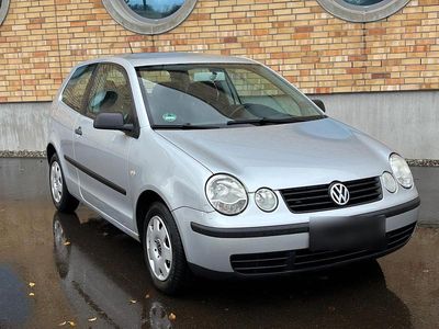 Gebraucht VW Polo 60 PS (44 kW) 2003 Silber Limousine