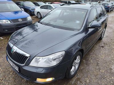 Gebraucht Skoda Octavia Ambiente 122 PS (89 kW) 2011 Anthracitegrau metallic Kombi