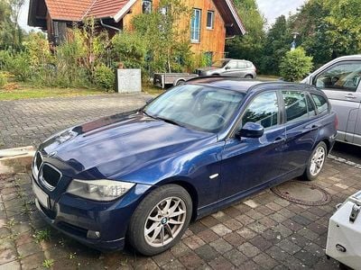 Usata BMW 318 143 CV (105 kW) 2012 Blu Station wagon
