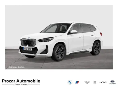 Gebraucht BMW iX1 M Sport 230 kW (313 PS) 2023 Weiß SUV