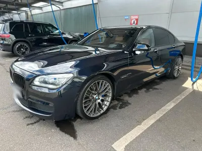 Gebraucht BMW 750 M Sport 570 PS (419 kW) 2014 Schwarz Limousine
