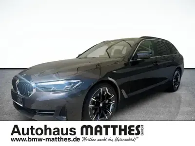 Gebraucht BMW 530 Sport Line 286 PS (210 kW) 2022 Grau Kombi
