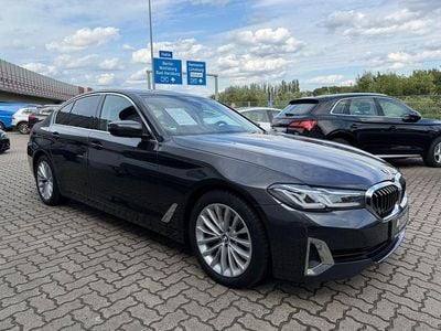 Grau Gebraucht 2021 BMW 530 Luxury Line Limousine | 35.990 € (Etwas zu teuer)