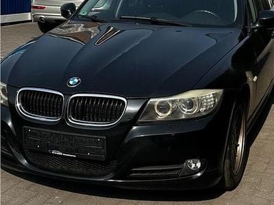 Gebraucht BMW 320 170 PS (125 kW) 2009 Schwarz Limousine