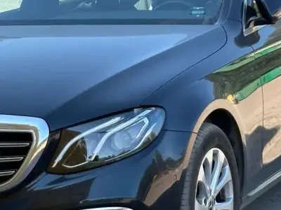 Gebraucht Mercedes E200 Avantgarde 184 PS (135 kW) 2017 Grün Limousine