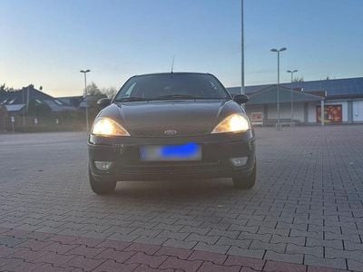 Gebraucht Ford Focus 75 PS (55 kW) 2004 Schwarz Kleinwagen